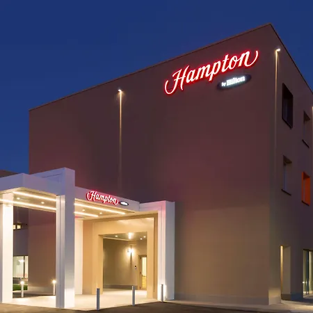 Hampton By Hilton Rome East-2
